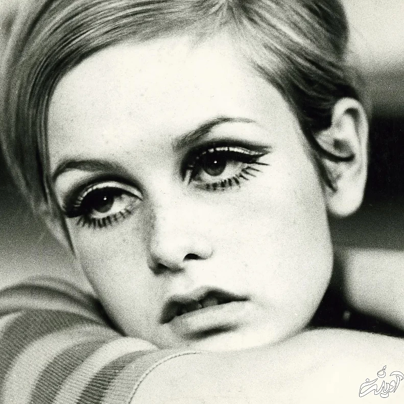 10 ترند آرایشی پاییزی- مژه های انبوه